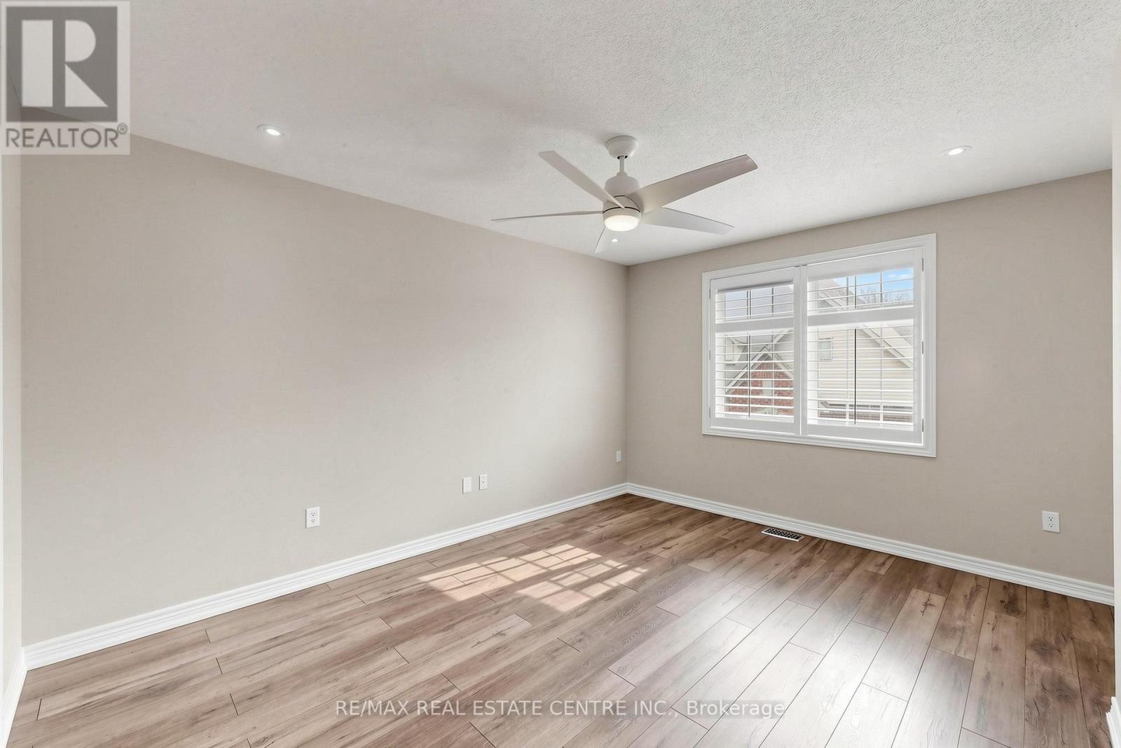 17 - 362 Plains Road E, Burlington, Ontario  L7T 0A4 - Photo 19 - W12880470