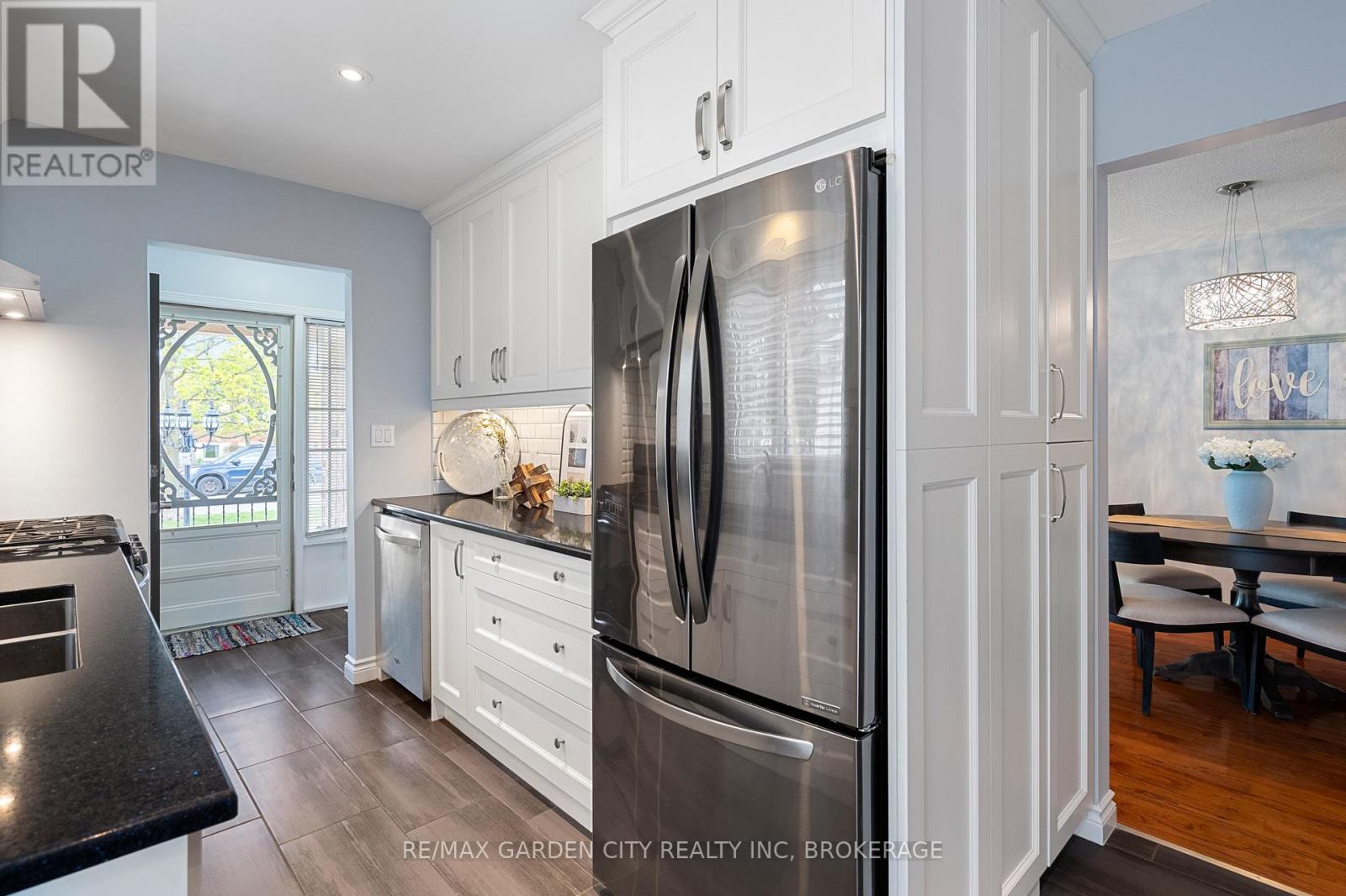 28 Fox Trail Drive, St. Catharines, Ontario  L2S 3T7 - Photo 15 - X13076674