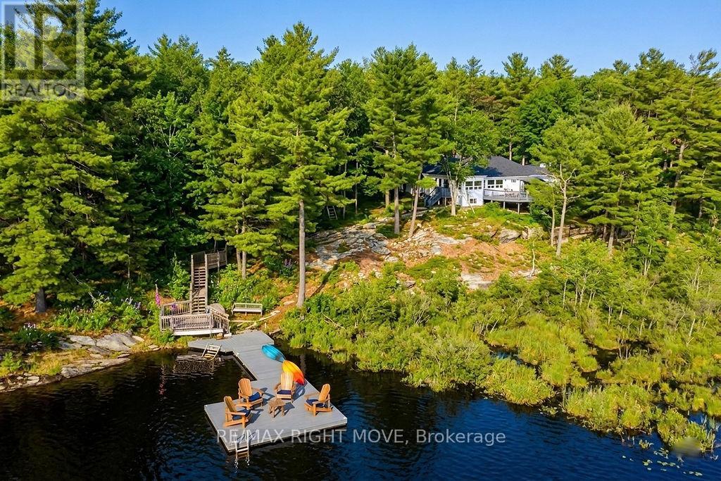 6 PINETREE ROAD, Gravenhurst, Ontario