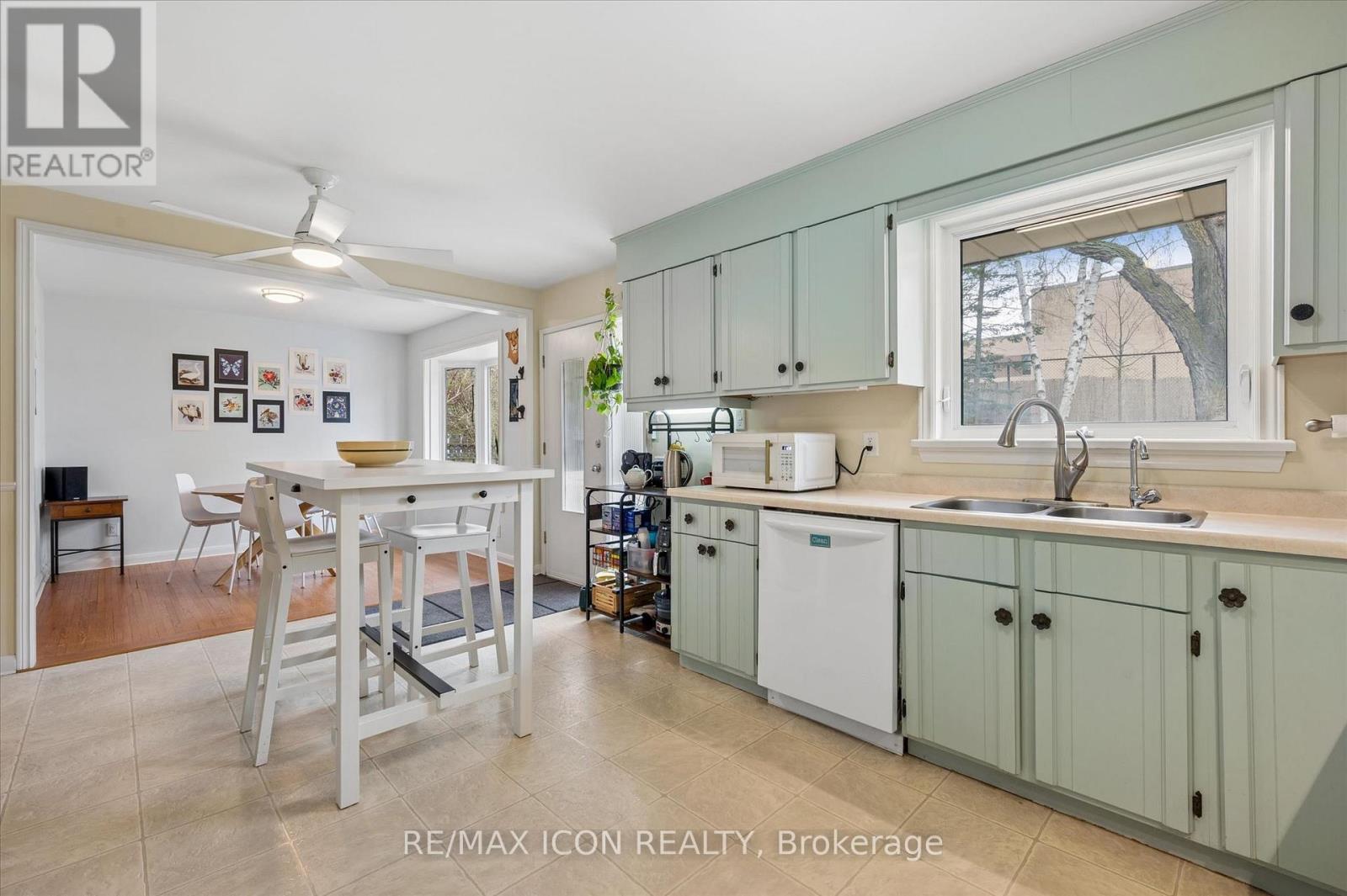 20 Katherine Crescent, Kitchener, Ontario  N2M 2K1 - Photo 11 - X13076594