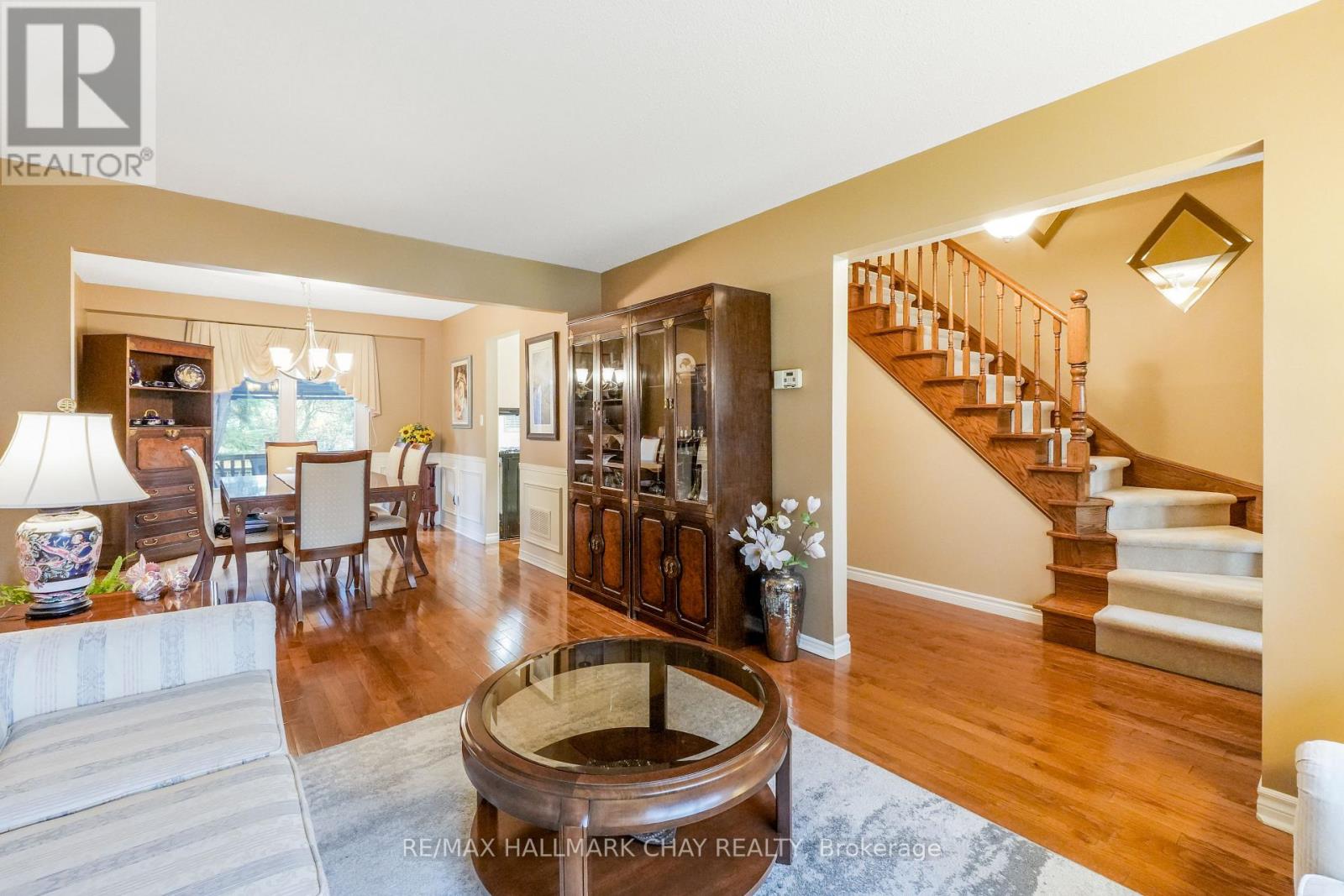 22 Giffin Road, Hamilton, Ontario  L9H 6S5 - Photo 10 - X13076618