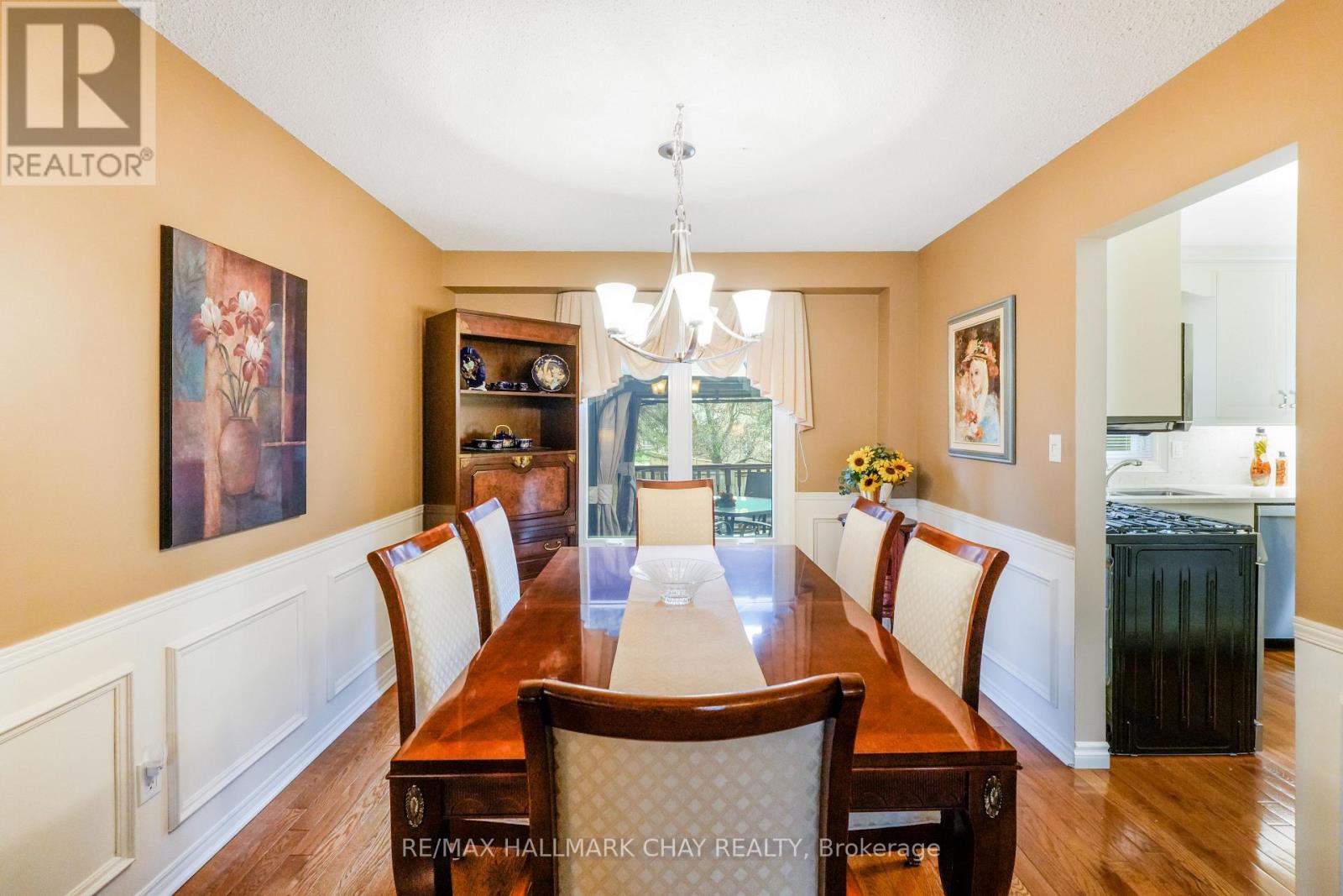 22 Giffin Road, Hamilton, Ontario  L9H 6S5 - Photo 11 - X13076618