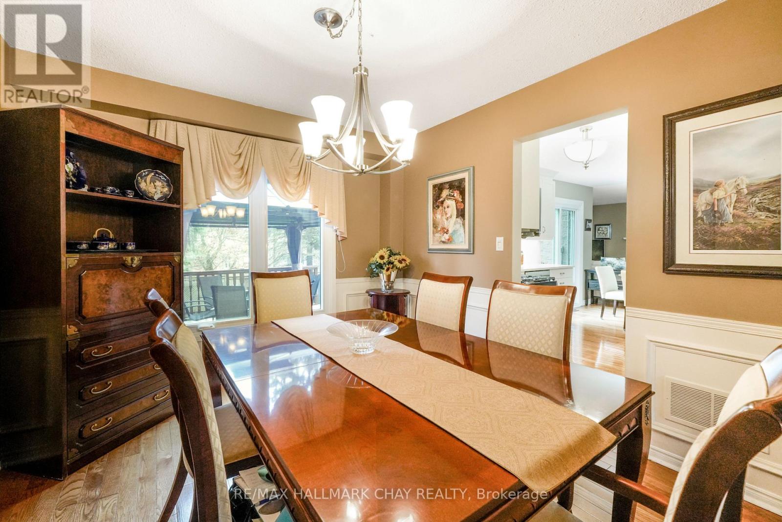 22 Giffin Road, Hamilton, Ontario  L9H 6S5 - Photo 12 - X13076618