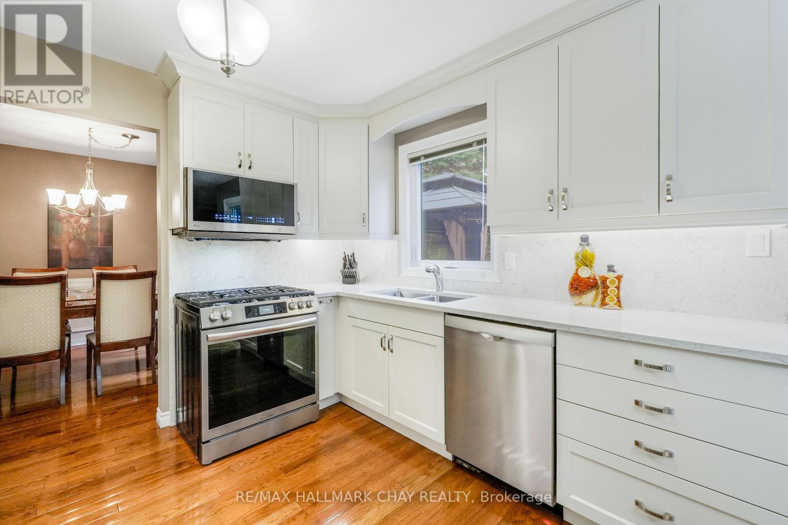 22 Giffin Road, Hamilton, Ontario  L9H 6S5 - Photo 14 - X13076618
