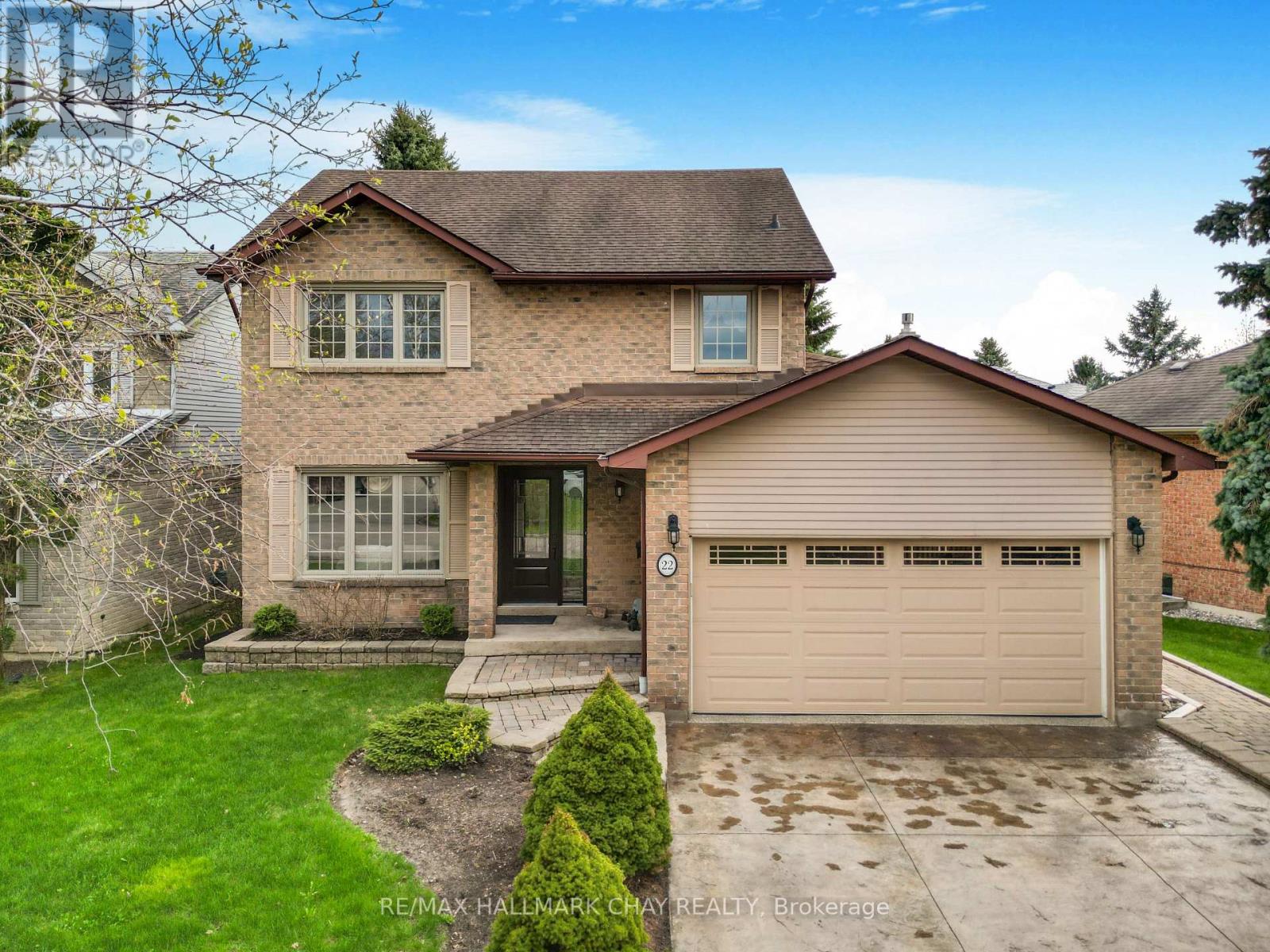 22 Giffin Road, Hamilton, Ontario  L9H 6S5 - Photo 2 - X13076618