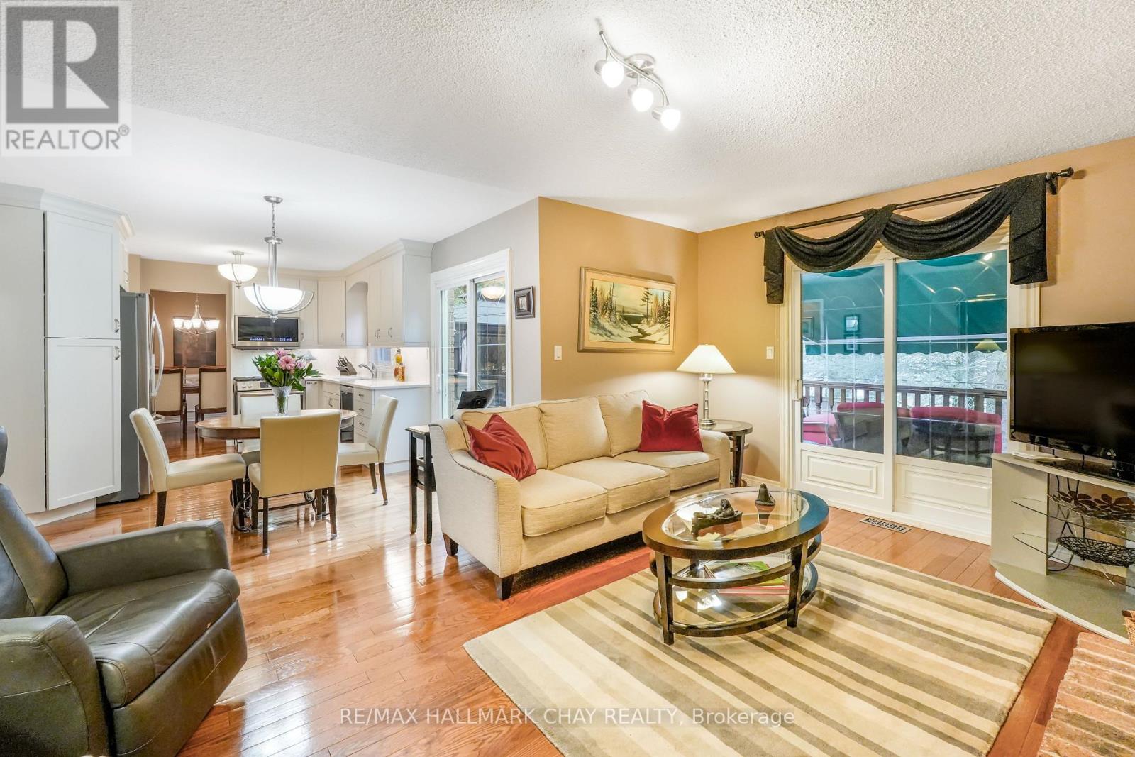 22 Giffin Road, Hamilton, Ontario  L9H 6S5 - Photo 22 - X13076618