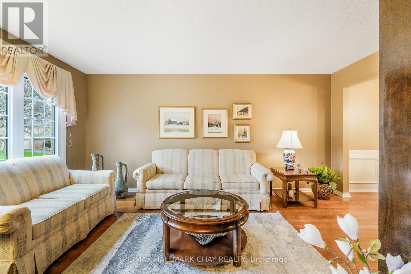 22 Giffin Road, Hamilton, Ontario  L9H 6S5 - Photo 8 - X13076618