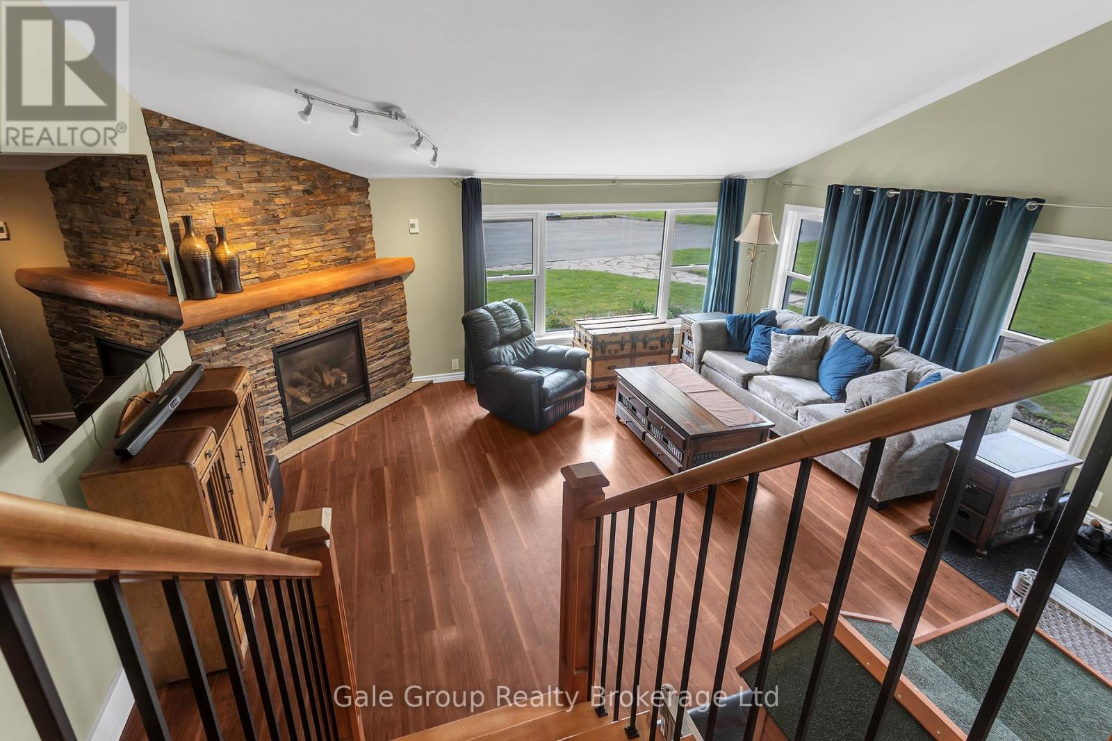197 Minnie Street, Thames Centre, Ontario  N0L 1G0 - Photo 5 - X13076622