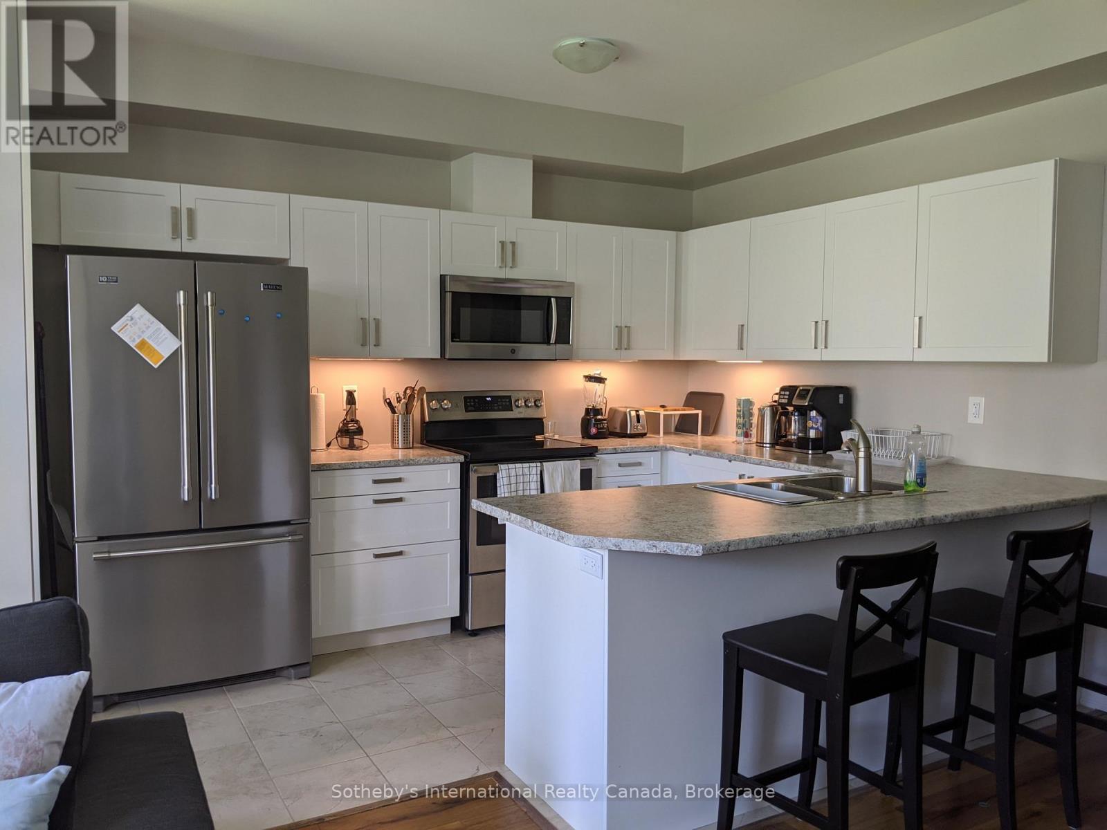 23 Gregory Avenue, Collingwood, Ontario  L9Y 0Z5 - Photo 2 - S13076680