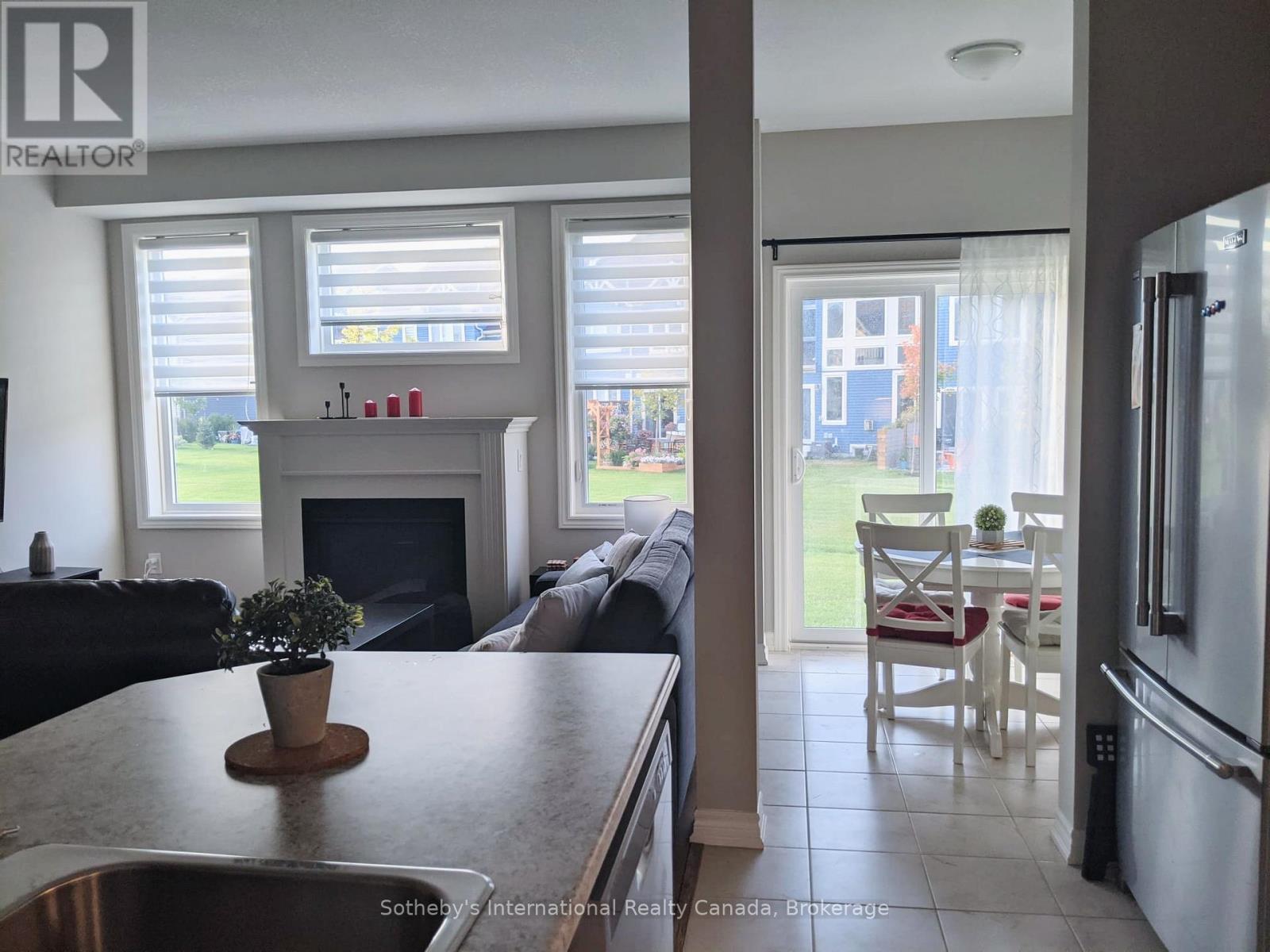 23 Gregory Avenue, Collingwood, Ontario  L9Y 0Z5 - Photo 3 - S13076680