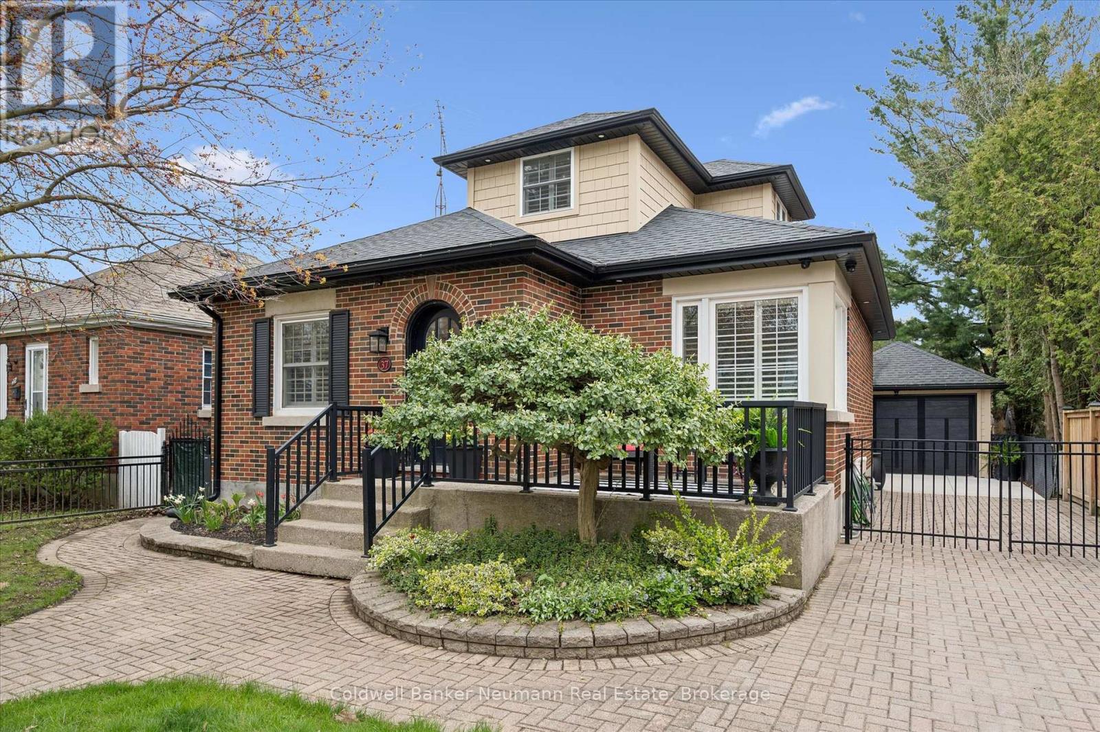 37 Parkholm Avenue, Guelph, Ontario  N1E 2S4 - Photo 2 - X13076728