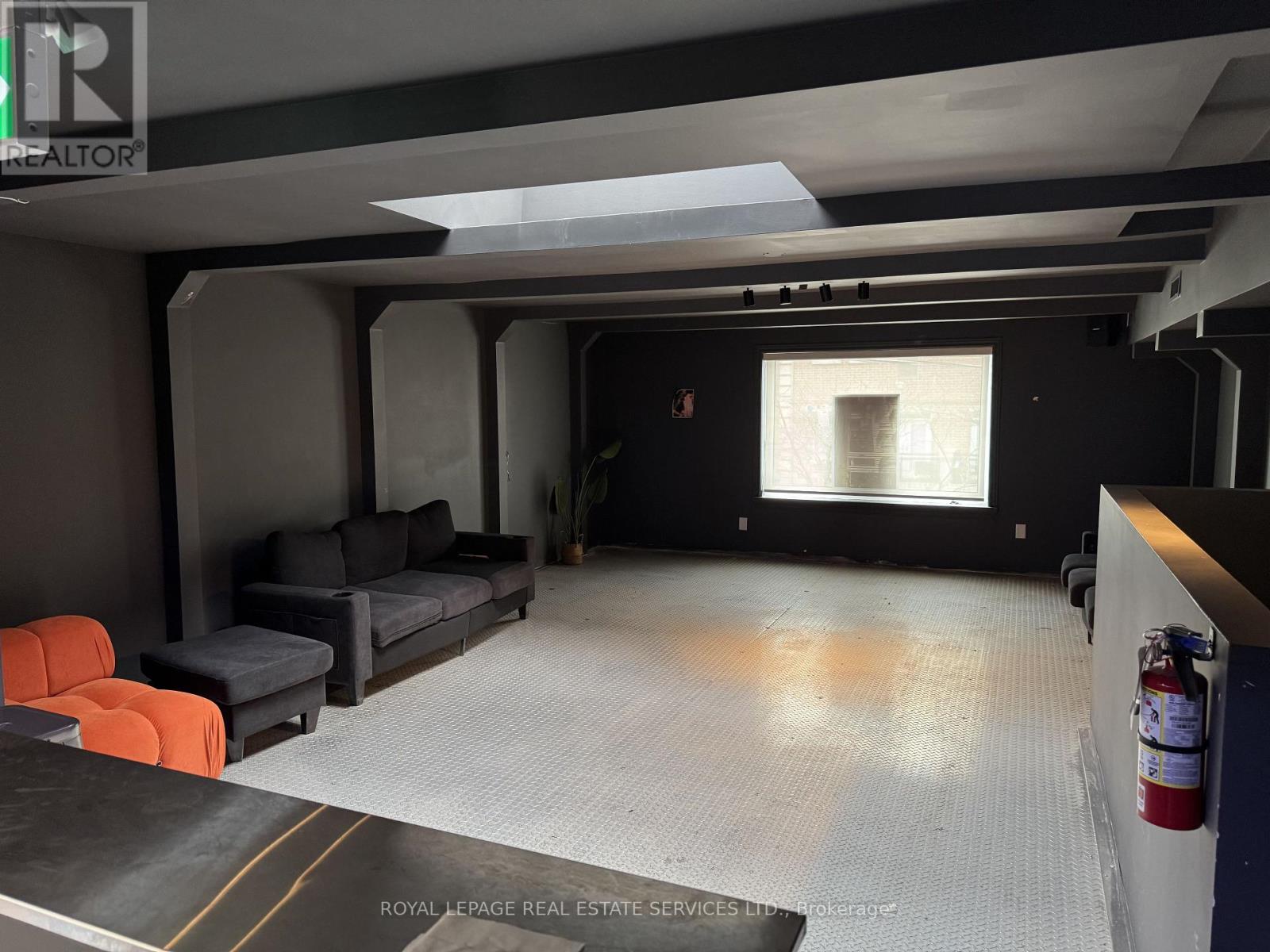 172 Ossington Avenue, Toronto, Ontario  M6J 2Z7 - Photo 15 - C13076702