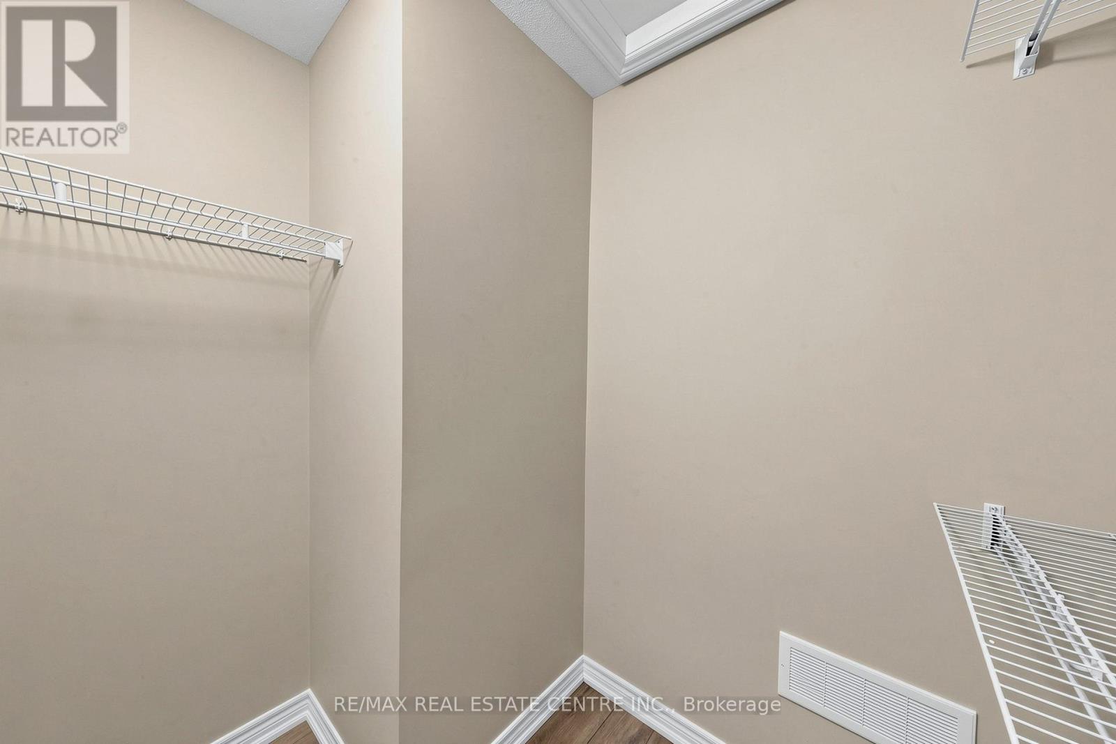 17 - 362 Plains Road E, Burlington, Ontario  L7T 0A4 - Photo 23 - W12880470