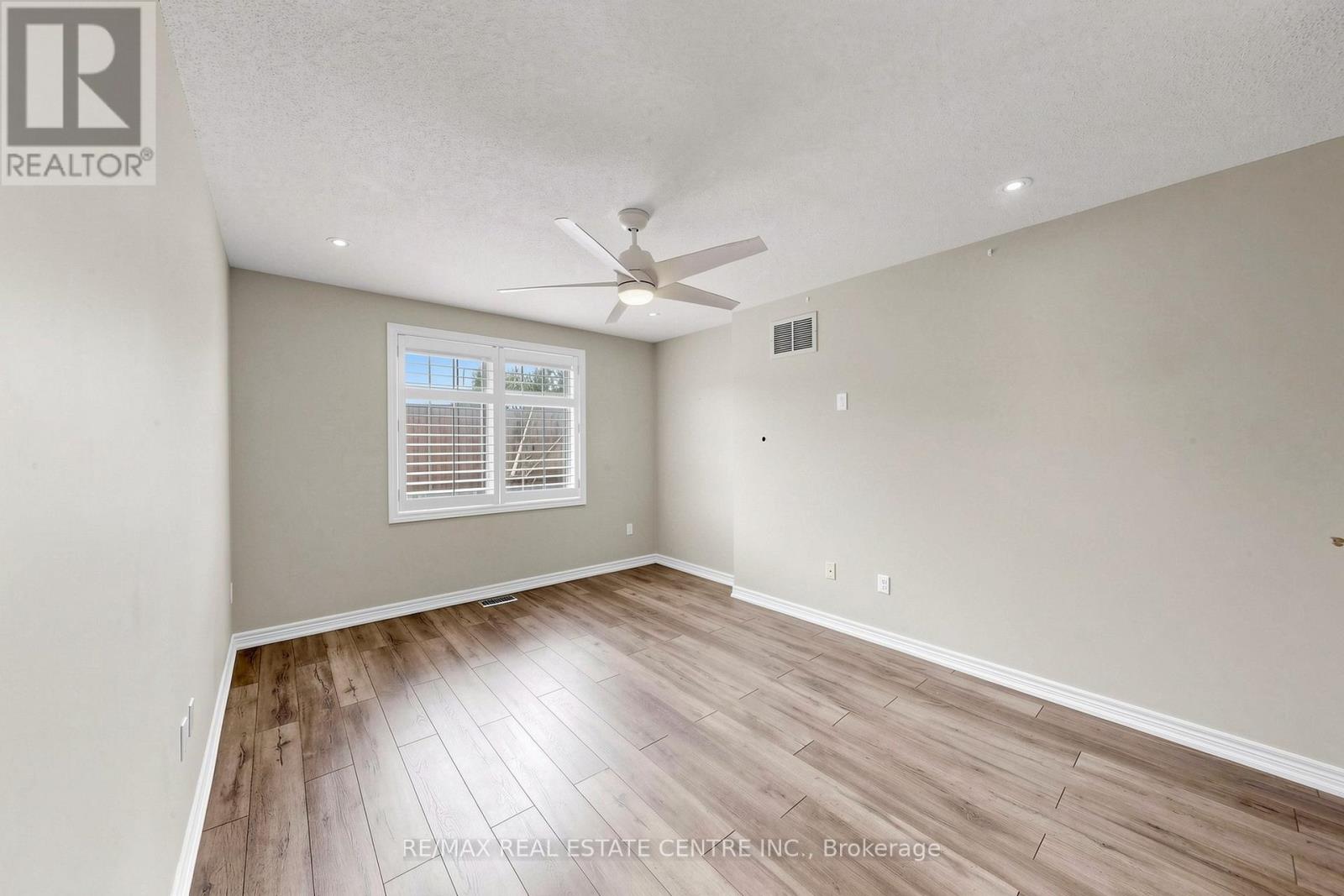 17 - 362 Plains Road E, Burlington, Ontario  L7T 0A4 - Photo 21 - W12880470