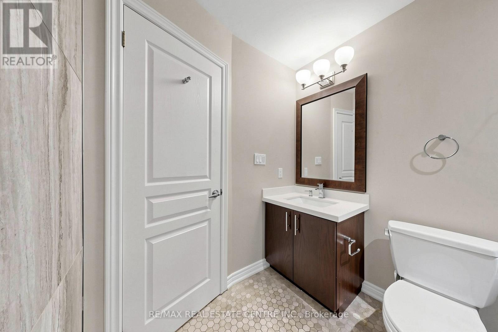 17 - 362 Plains Road E, Burlington, Ontario  L7T 0A4 - Photo 29 - W12880470