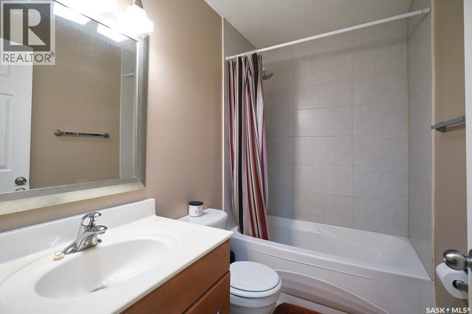 63 Killarney Way, Regina, Saskatchewan  S4S 6X8 - Photo 8 - SK034703