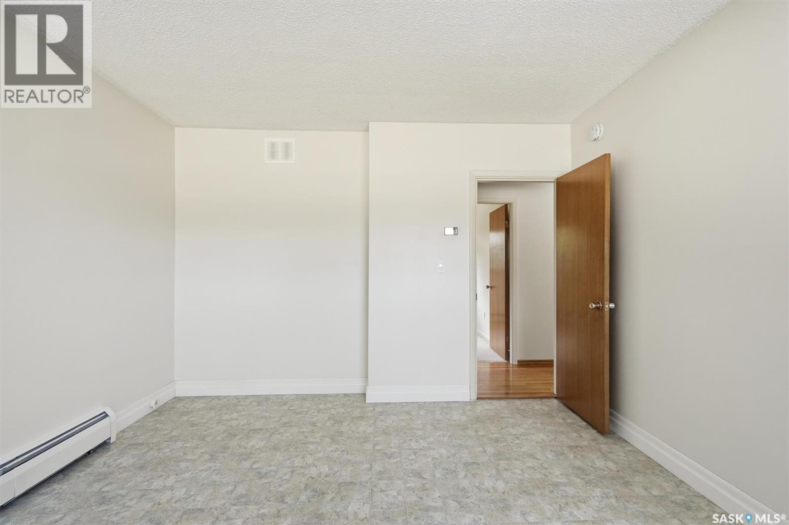 2020 Eastlake Avenue, Saskatoon, Saskatchewan  S7J 0X2 - Photo 30 - SK034633