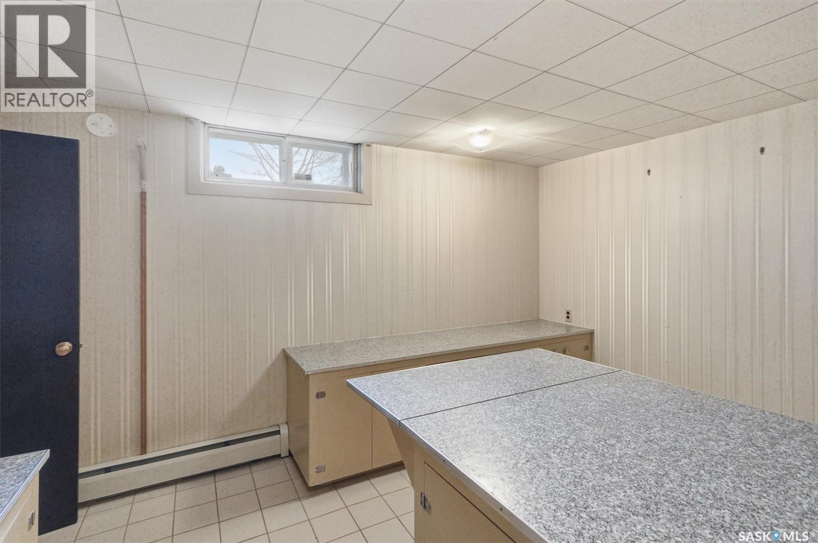 2020 Eastlake Avenue, Saskatoon, Saskatchewan  S7J 0X2 - Photo 44 - SK034633