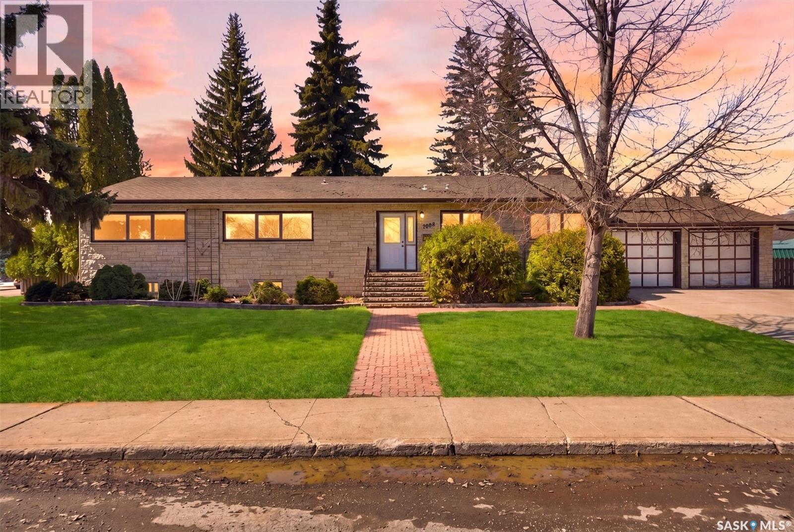2020 Eastlake Avenue, Saskatoon, Saskatchewan  S7J 0X2 - Photo 75 - SK034633