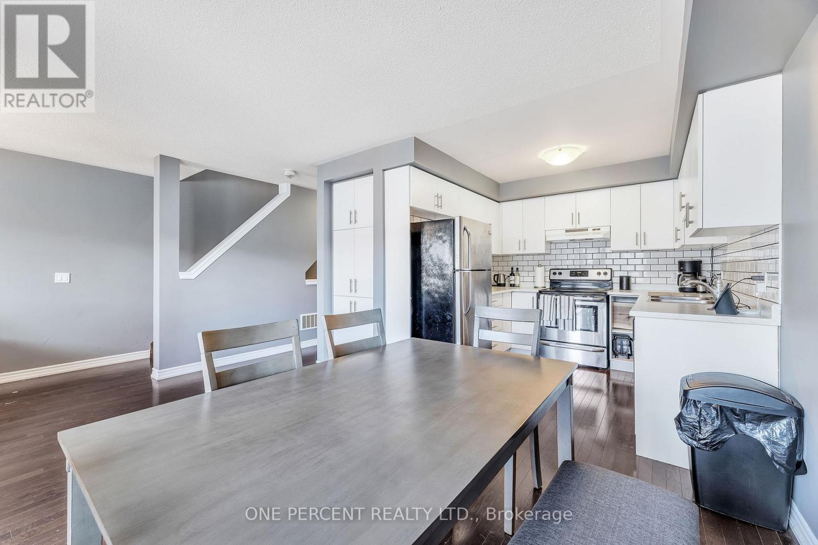 19 Nearco Crescent, Oshawa, Ontario  L1L 0J4 - Photo 13 - E13076682