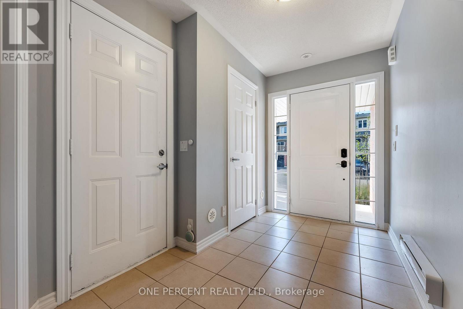 19 Nearco Crescent, Oshawa, Ontario  L1L 0J4 - Photo 6 - E13076682