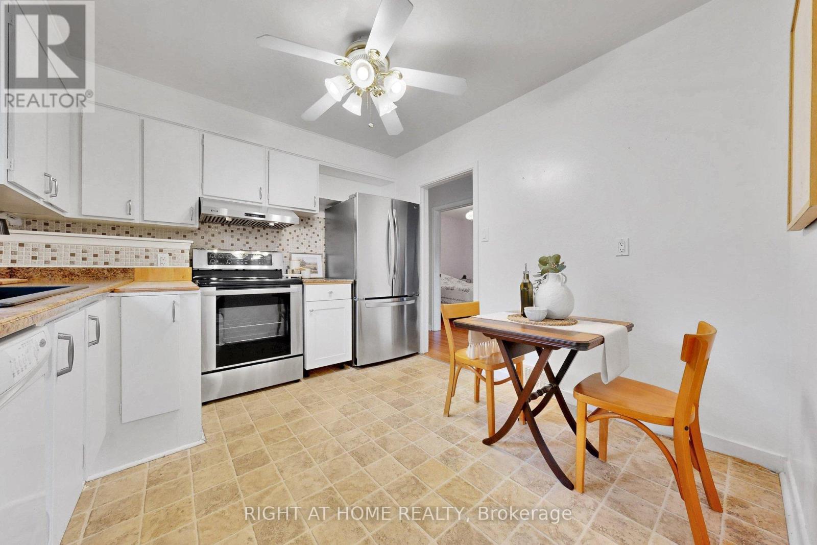 39 Sancrest Drive, Toronto, Ontario  M1P 4A6 - Photo 16 - E13076692