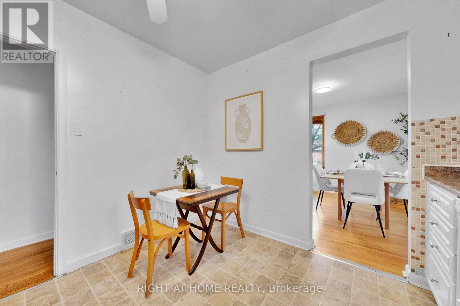 39 Sancrest Drive, Toronto, Ontario  M1P 4A6 - Photo 19 - E13076692