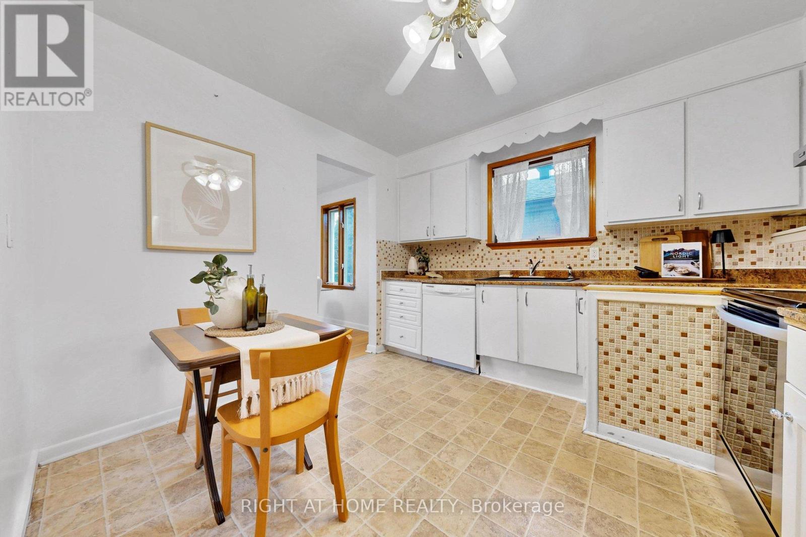 39 Sancrest Drive, Toronto, Ontario  M1P 4A6 - Photo 20 - E13076692