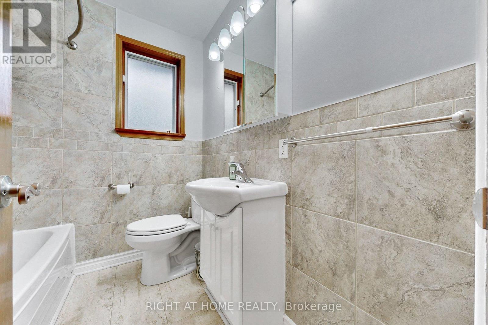39 Sancrest Drive, Toronto, Ontario  M1P 4A6 - Photo 24 - E13076692