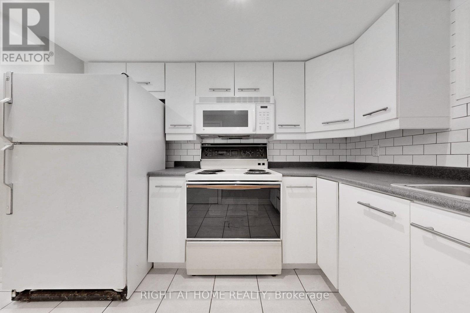39 Sancrest Drive, Toronto, Ontario  M1P 4A6 - Photo 38 - E13076692