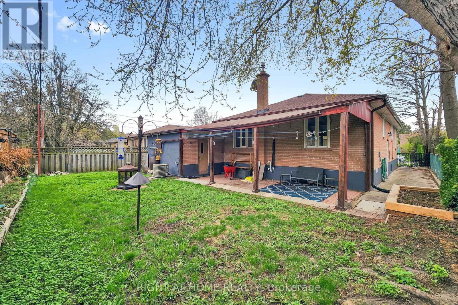 39 Sancrest Drive, Toronto, Ontario  M1P 4A6 - Photo 49 - E13076692