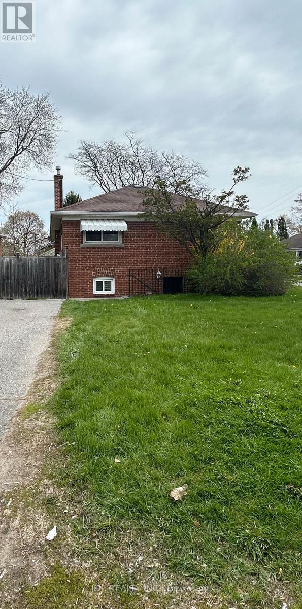 Bsmt Suite A - 2 Kellyvale Rd Road, Toronto, Ontario  M1R 3M3 - Photo 10 - E13076706