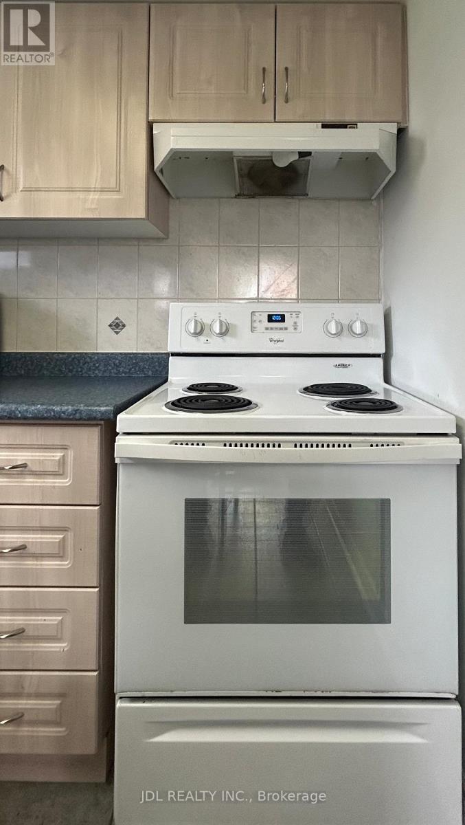 Bsmt Suite A - 2 Kellyvale Rd Road, Toronto, Ontario  M1R 3M3 - Photo 3 - E13076706
