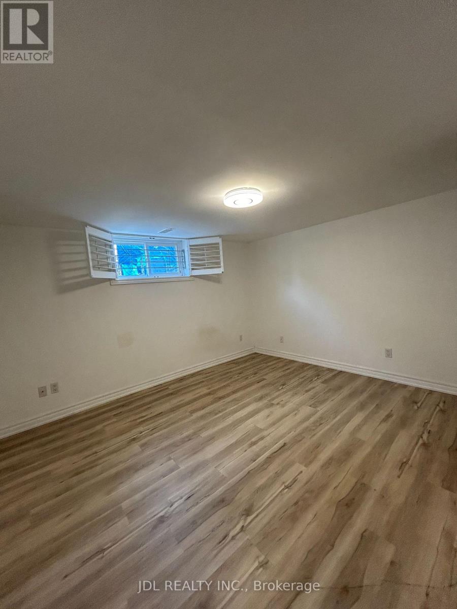Bsmt Suite A - 2 Kellyvale Rd Road, Toronto, Ontario  M1R 3M3 - Photo 6 - E13076706