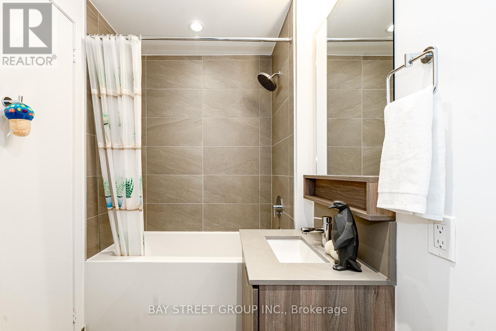 5608 - 950 Portage Parkway, Vaughan, Ontario  L4K 0J7 - Photo 14 - N13076700