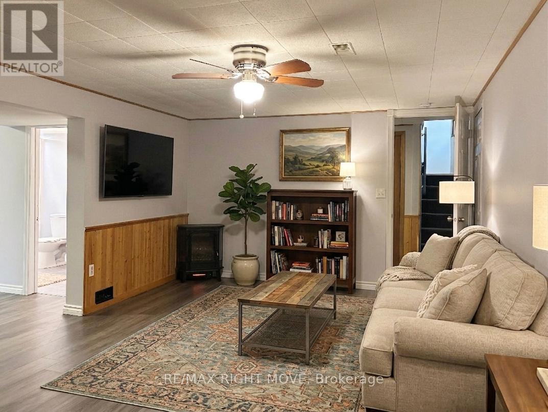 63 Fourth Street, Orillia, Ontario  L3V 4T9 - Photo 22 - S13076630
