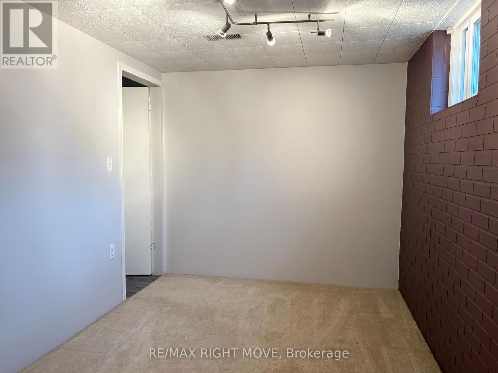 63 Fourth Street, Orillia, Ontario  L3V 4T9 - Photo 29 - S13076630