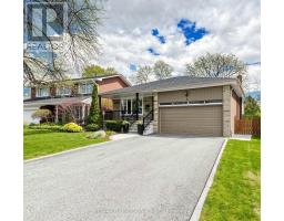 5 MUIRDALE AVENUE, Toronto, Ontario