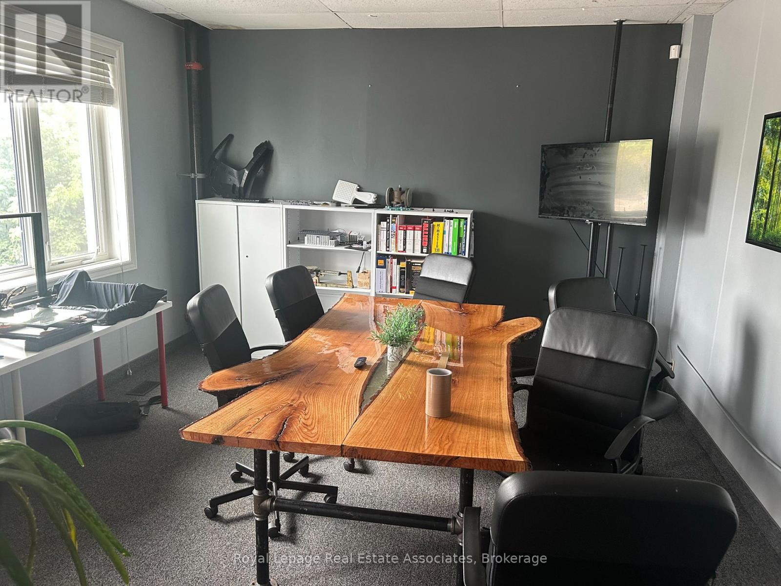 153 Perth Street, Halton Hills, Ontario  L7J 1C9 - Photo 4 - W13076678