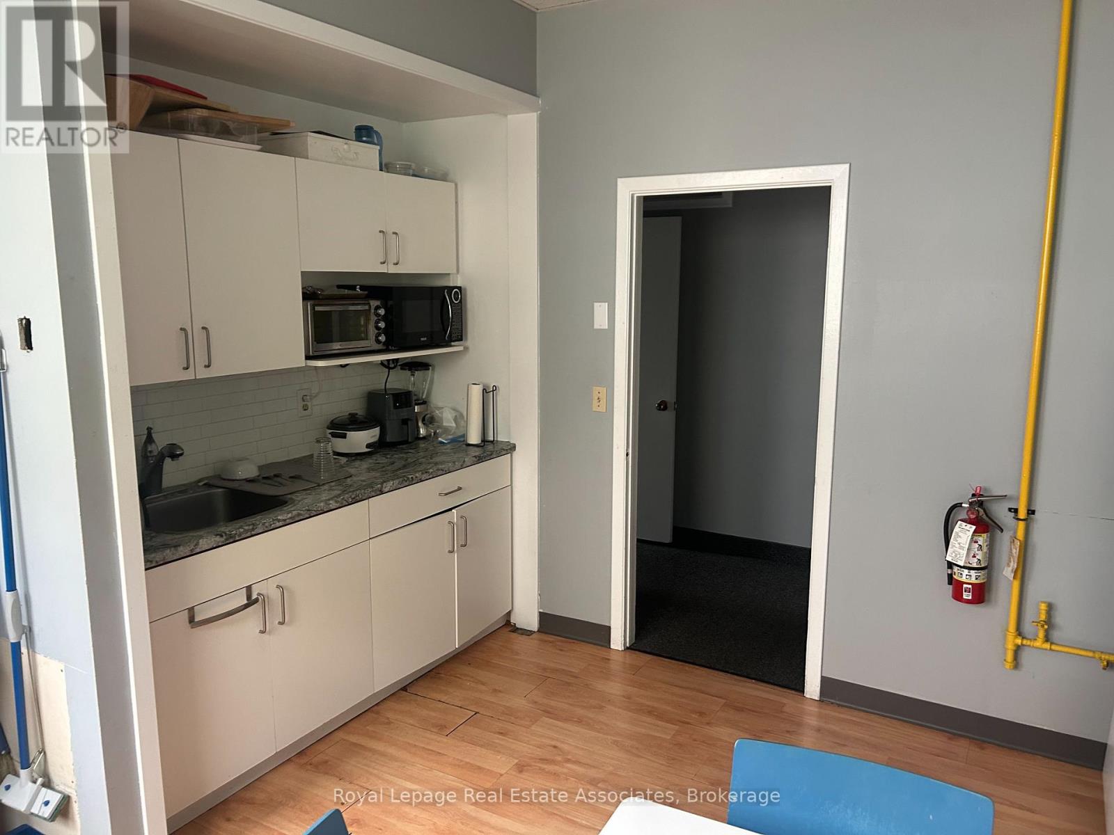 153 Perth Street, Halton Hills, Ontario  L7J 1C9 - Photo 8 - W13076678