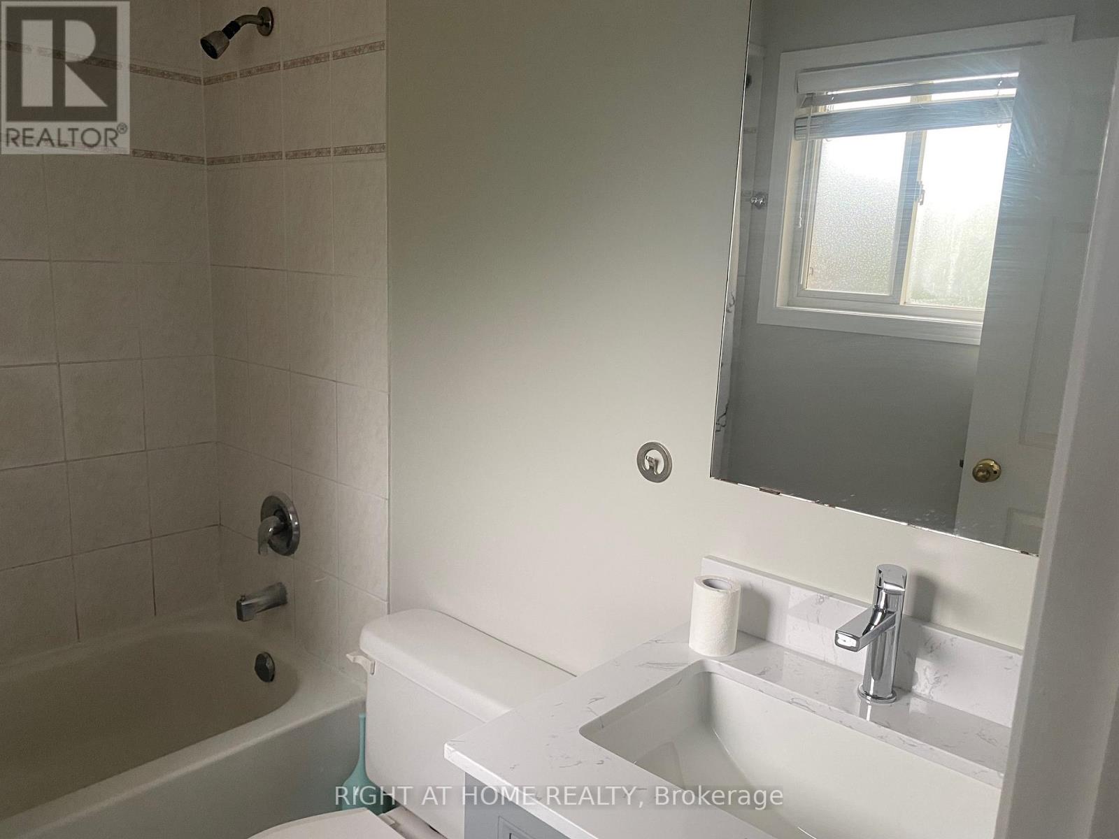 2351 Newcastle Crescent, Oakville, Ontario  L6M 4P6 - Photo 10 - W13076708