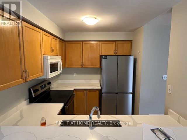 2351 Newcastle Crescent, Oakville, Ontario  L6M 4P6 - Photo 3 - W13076708