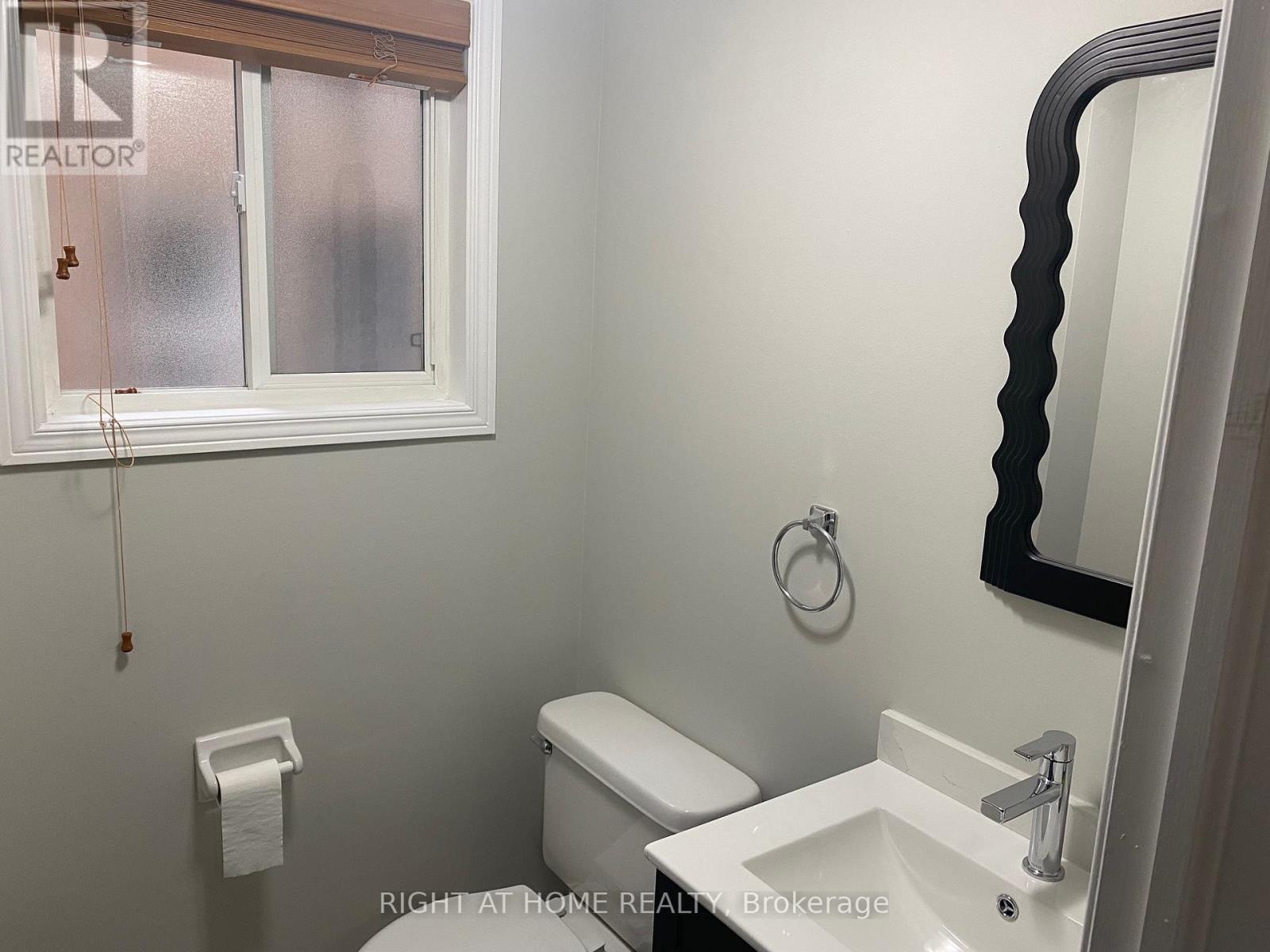 2351 Newcastle Crescent, Oakville, Ontario  L6M 4P6 - Photo 8 - W13076708