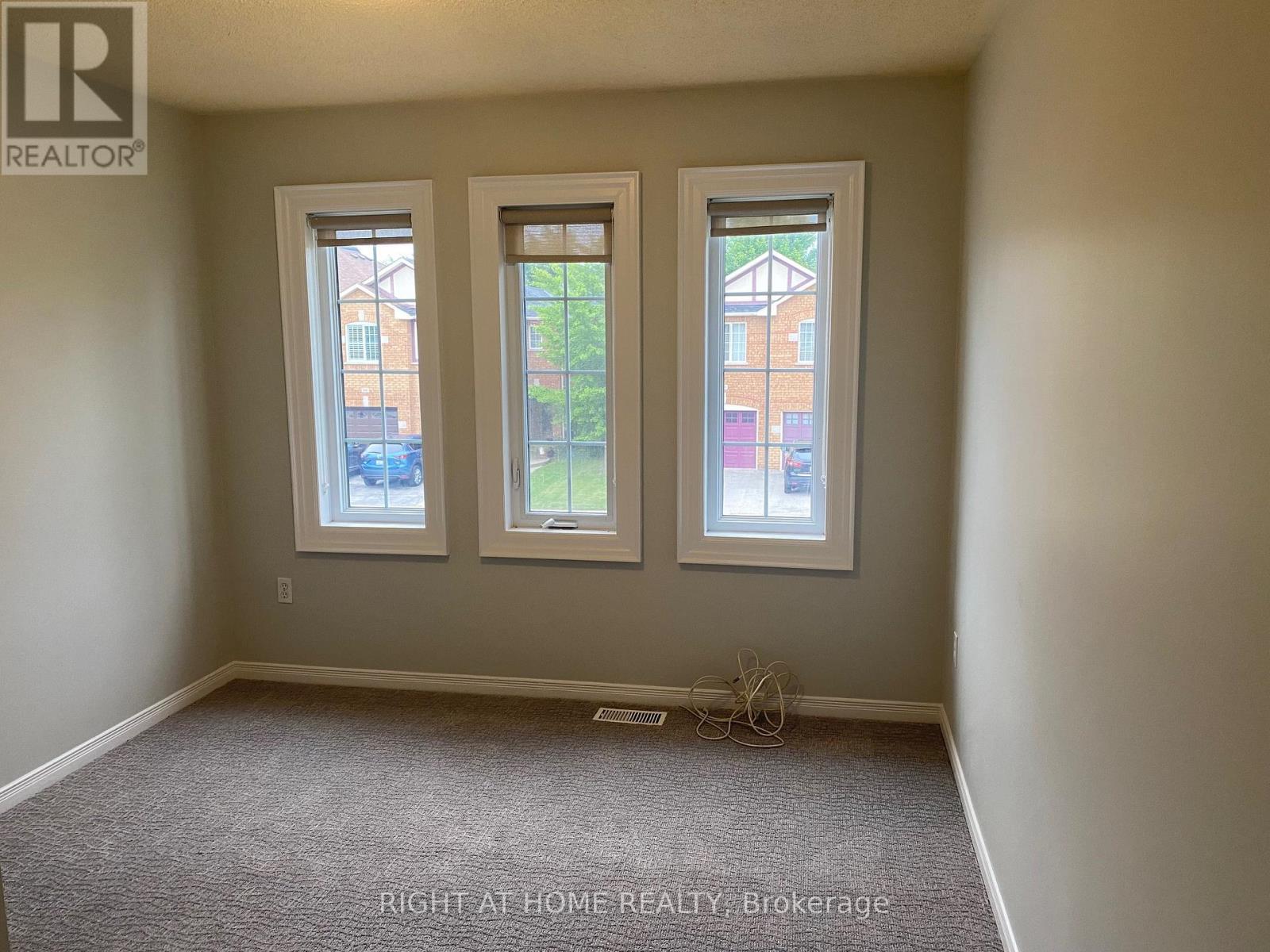 2351 Newcastle Crescent, Oakville, Ontario  L6M 4P6 - Photo 9 - W13076708