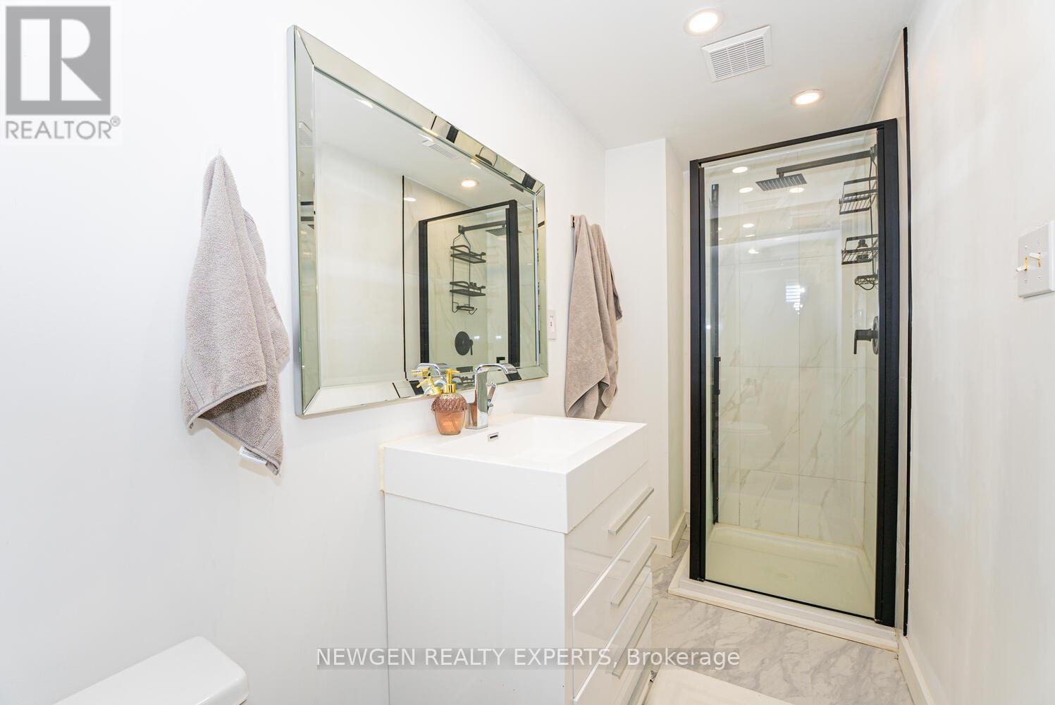19 Stillwater Crescent, Brampton, Ontario  L6X 3K6 - Photo 37 - W13076734