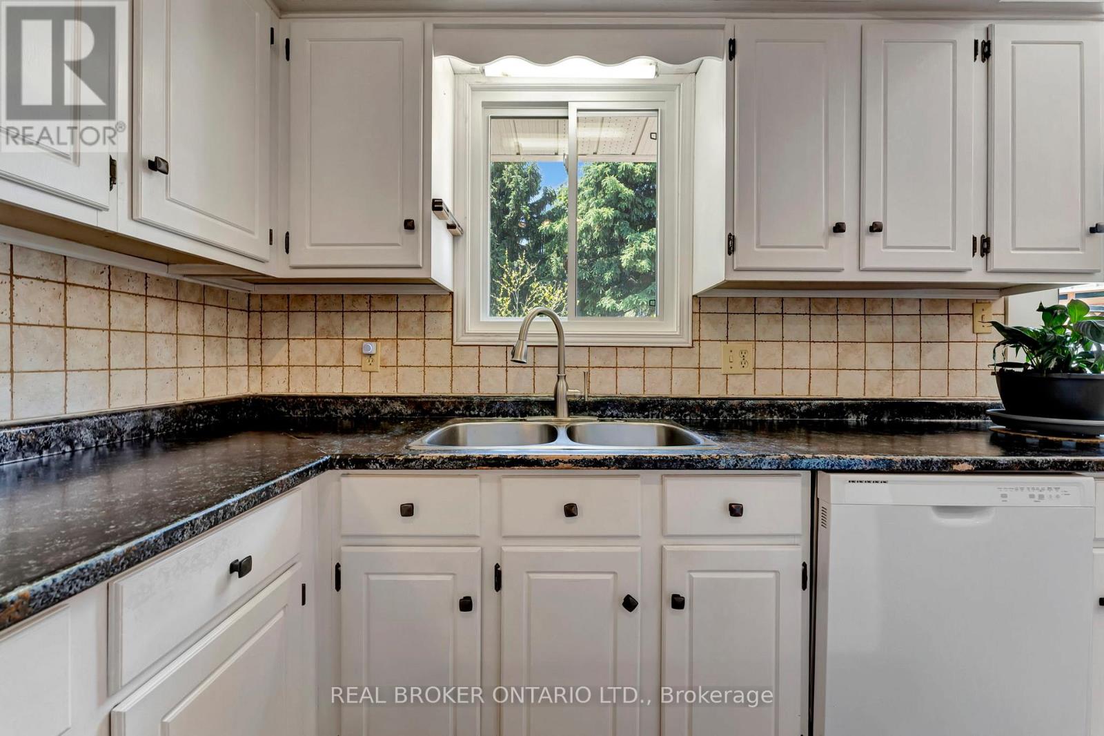 392 Mill Street, Woodstock, Ontario  N4S 7V6 - Photo 15 - X13076642