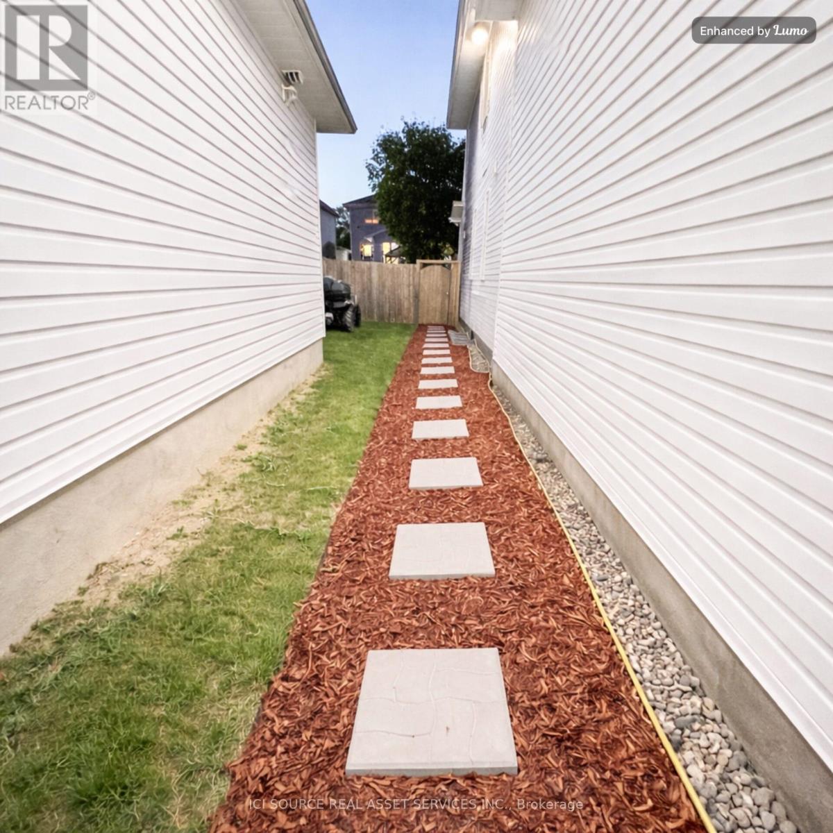 1165 Klondike Road, Ottawa, Ontario  K2W 1C8 - Photo 2 - X13076726