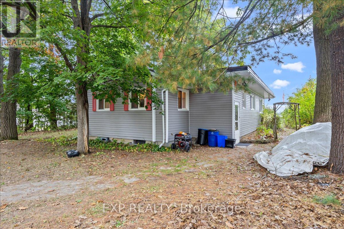 488 Bayview Drive, Ottawa, Ontario  K0A 3M0 - Photo 2 - X12928048