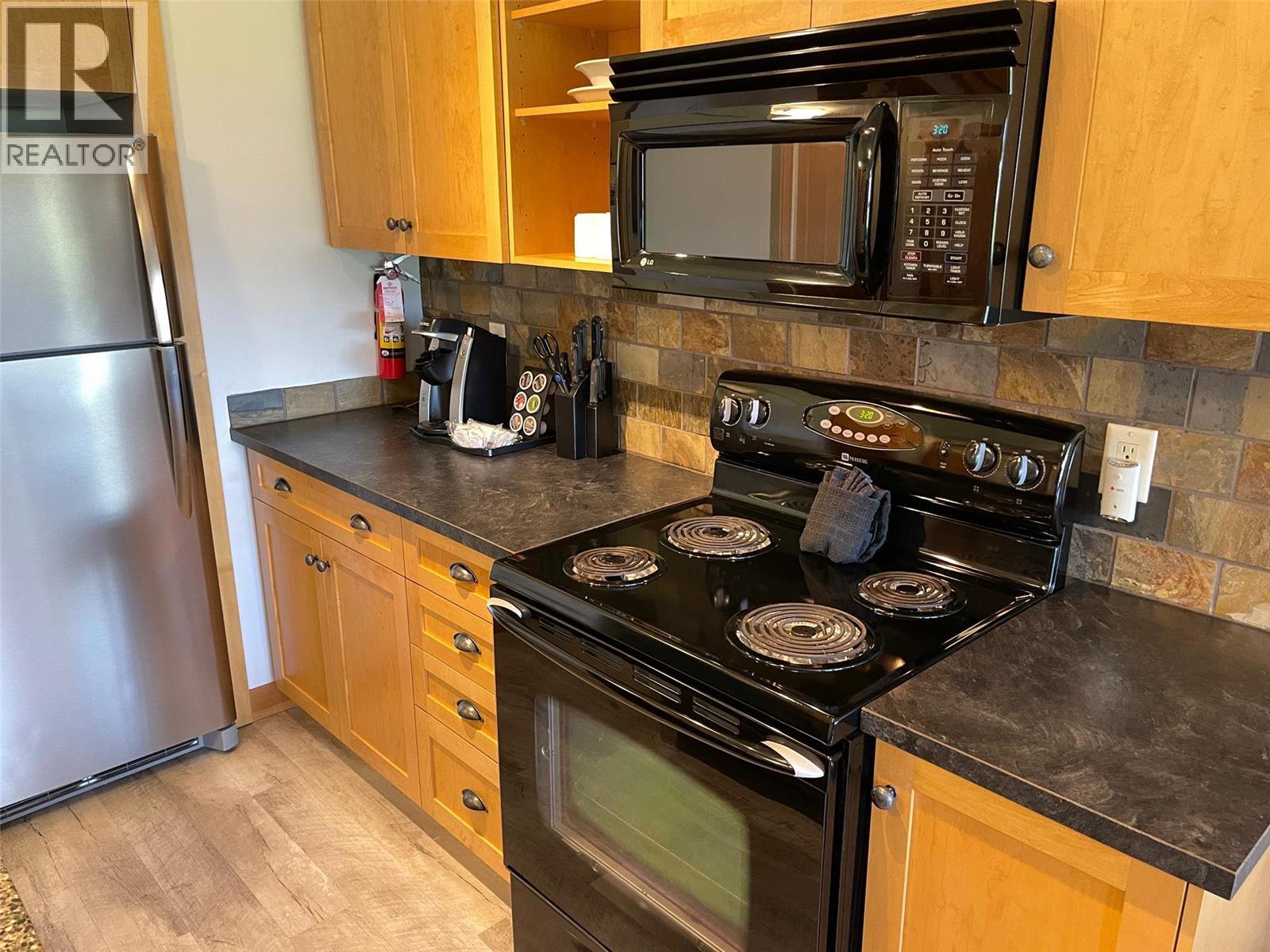 107 Village Centre Court Unit# 214, Vernon, British Columbia  V1H 1Y8 - Photo 5 - 10385848
