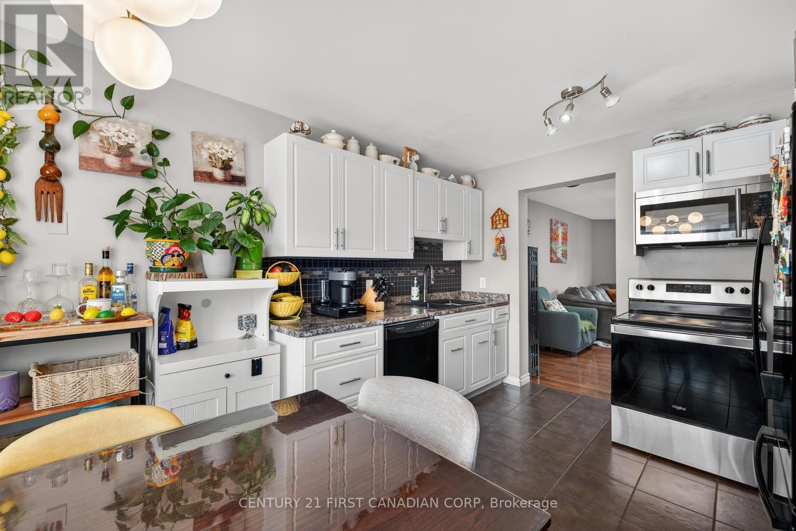 195 Martinet Avenue, London East, Ontario  N5V 4K3 - Photo 4 - X13076762